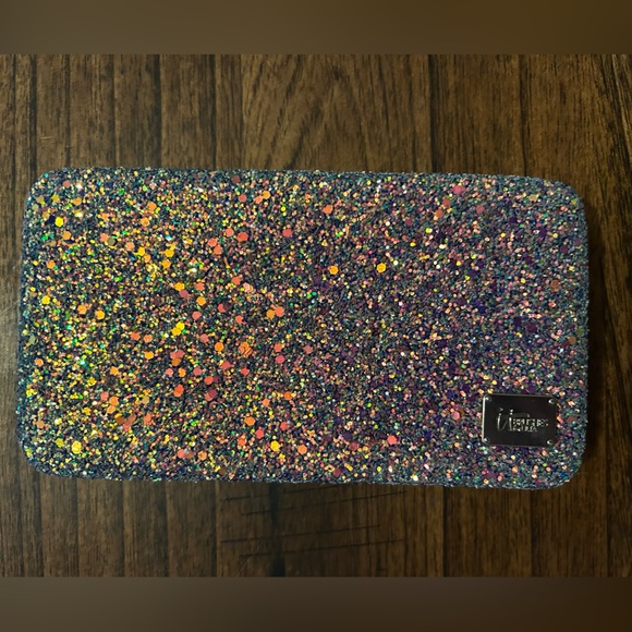 It Cosmetics Colorful Glitter Clutch - Picture 1 of 6